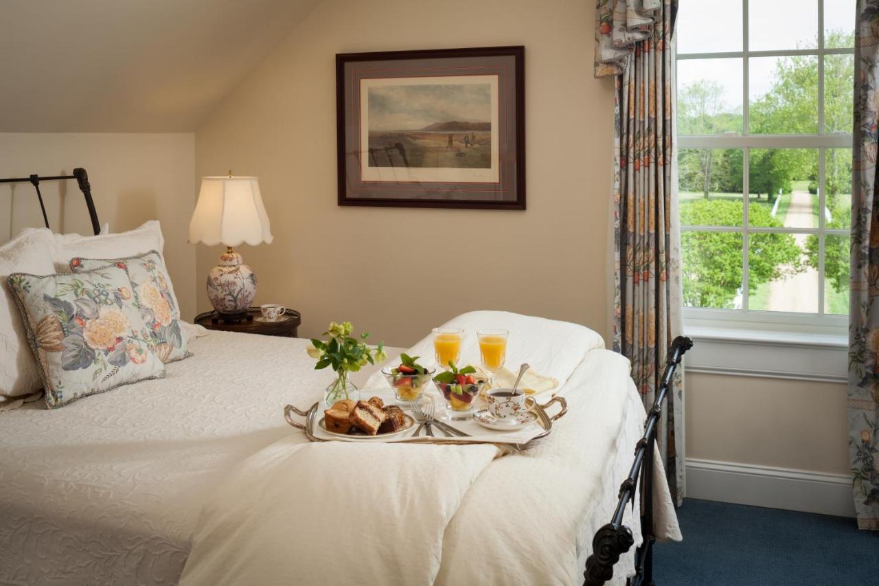 Inn At Warner Hall Gloucester Buitenkant foto