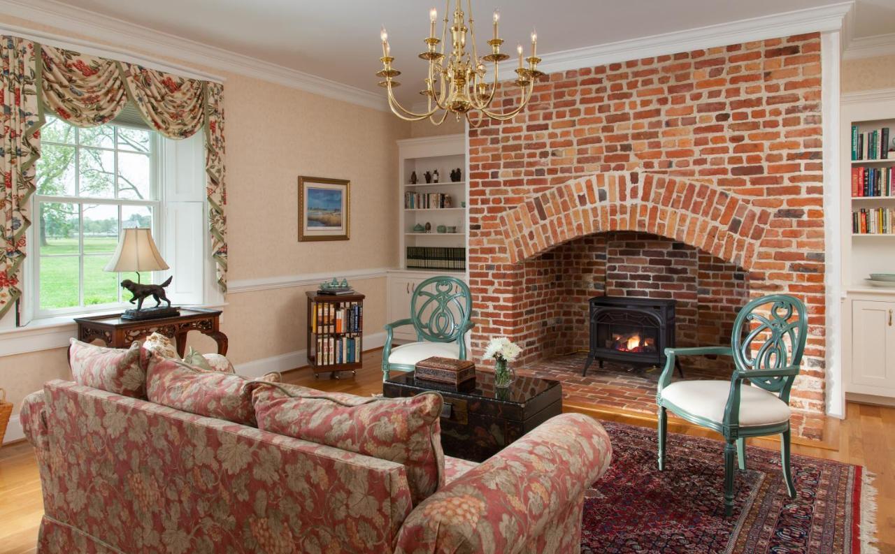 Inn At Warner Hall Gloucester Buitenkant foto