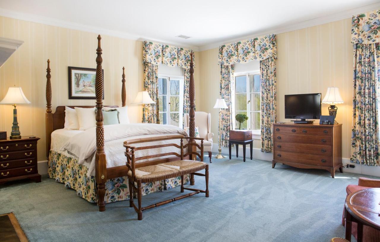 Inn At Warner Hall Gloucester Buitenkant foto