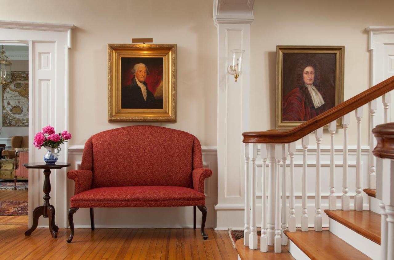Inn At Warner Hall Gloucester Buitenkant foto