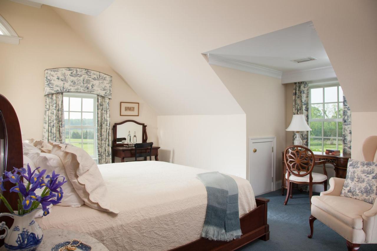 Inn At Warner Hall Gloucester Buitenkant foto