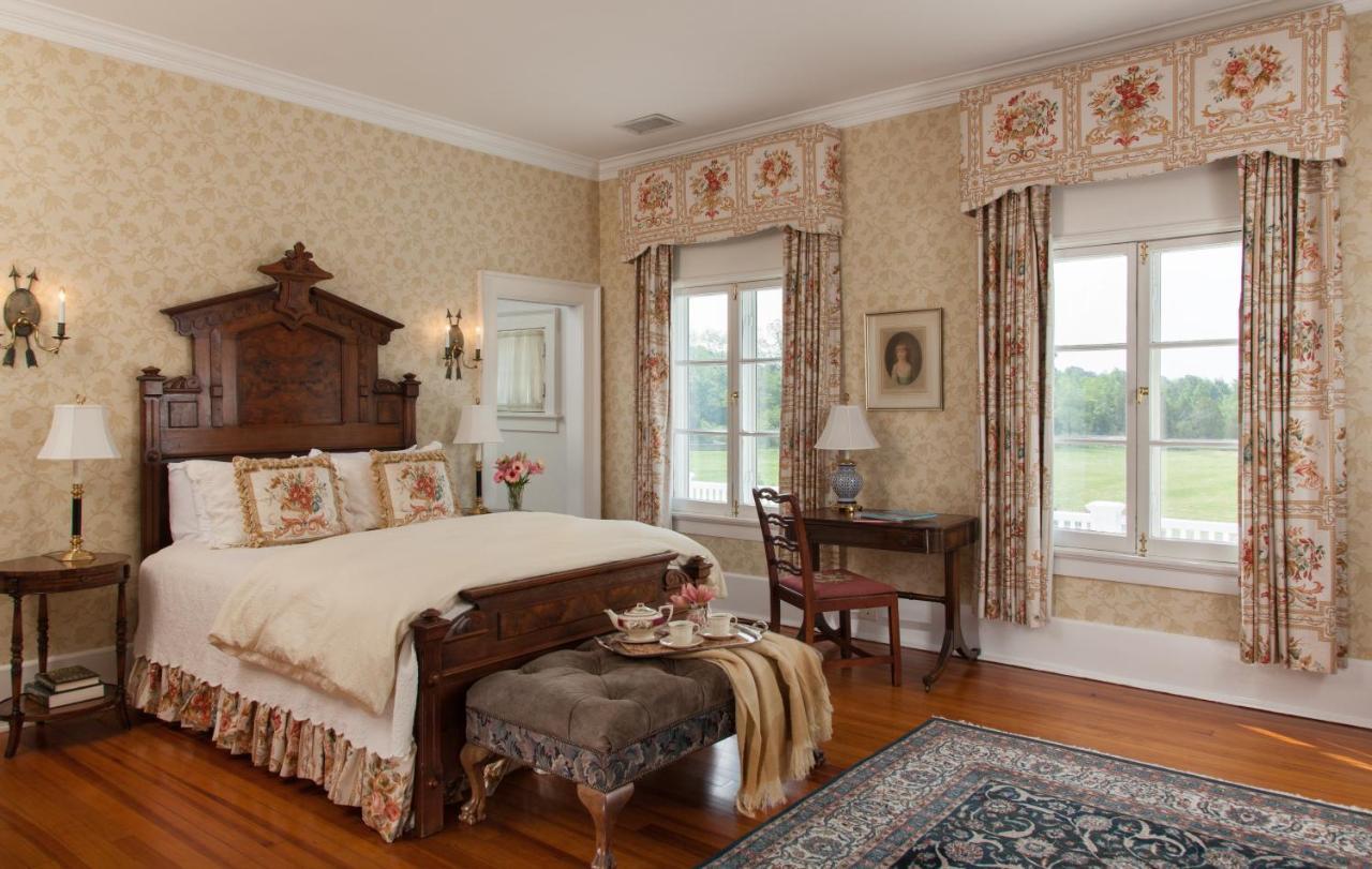 Inn At Warner Hall Gloucester Buitenkant foto