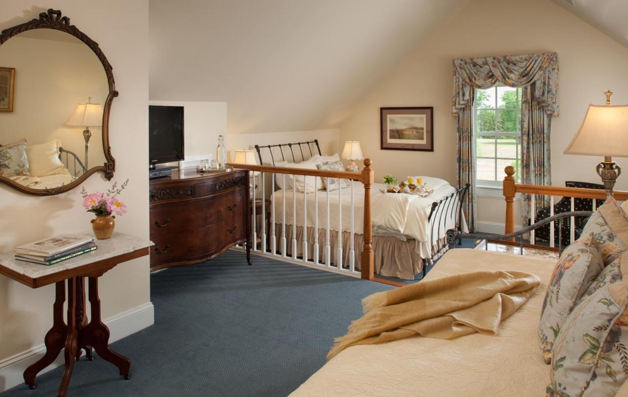 Inn At Warner Hall Gloucester Buitenkant foto