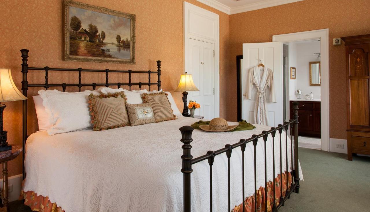 Inn At Warner Hall Gloucester Buitenkant foto