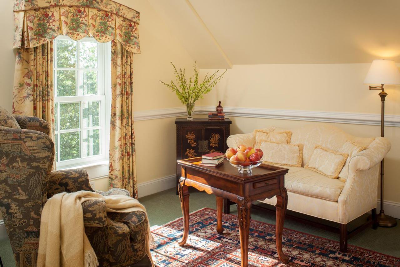 Inn At Warner Hall Gloucester Buitenkant foto